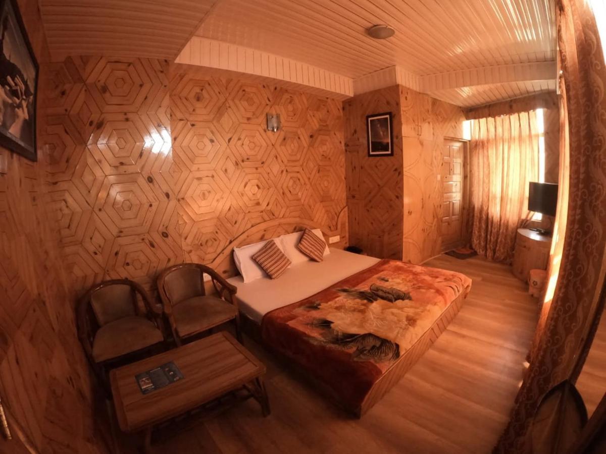 Hotel Snowflake นาร์กันดา ภายนอก รูปภาพ